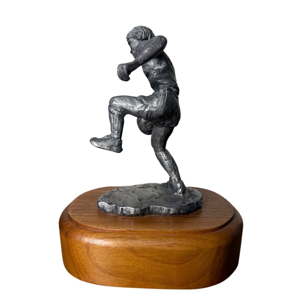 Vintage Pewter Basketball Player Figurine on Wood Base Sports Sculpture Decor - Picture 5 of 9